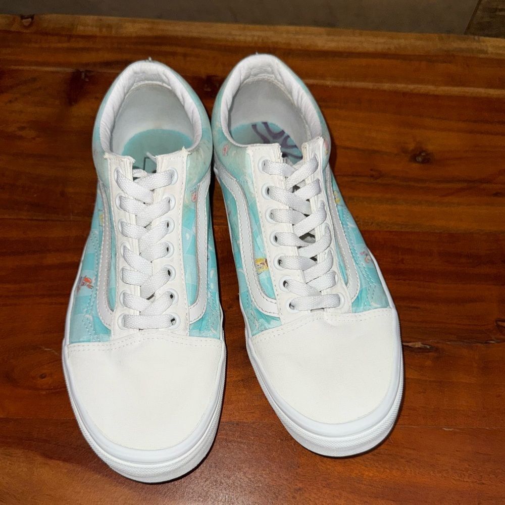 Vans x SpongeBob Old Skool Sneakers (Women’s 9 / Men’s 7.5)